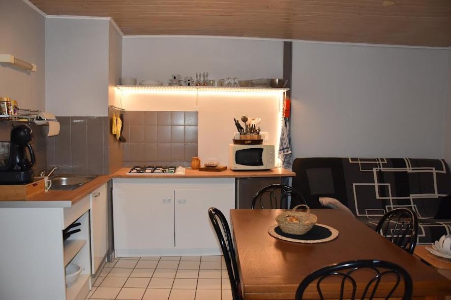 Maison De Village Appartement Rdc Avec Terrasse Gy Ngoại thất bức ảnh